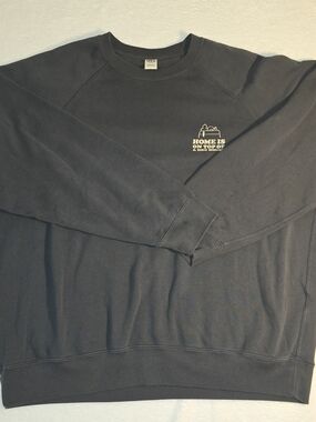 UT Uniqlo Peanuts Sweatshirt Unisex XL Gray Snoopy  Dog House